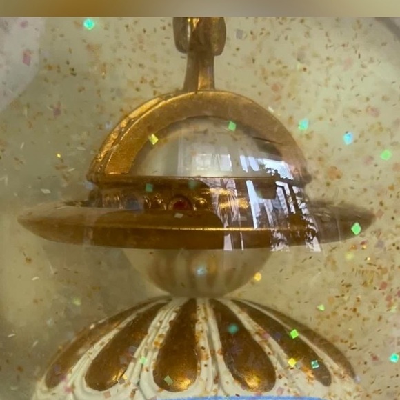 Rare & collectible Vivienne Westwood ORB music box Limited VIP Gifts Souvenir - Picture 2 of 7